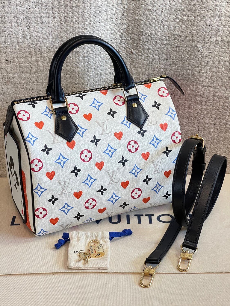 100 Original Louis Vuitton Speedy 25 Bandouliere By the Pool